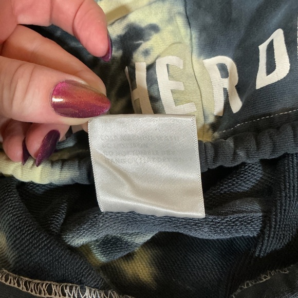 Barstool Sports Call Her Daddy “I Am Unwell” Tie-Dye Hoodie Size Large - Picture 9 of 10